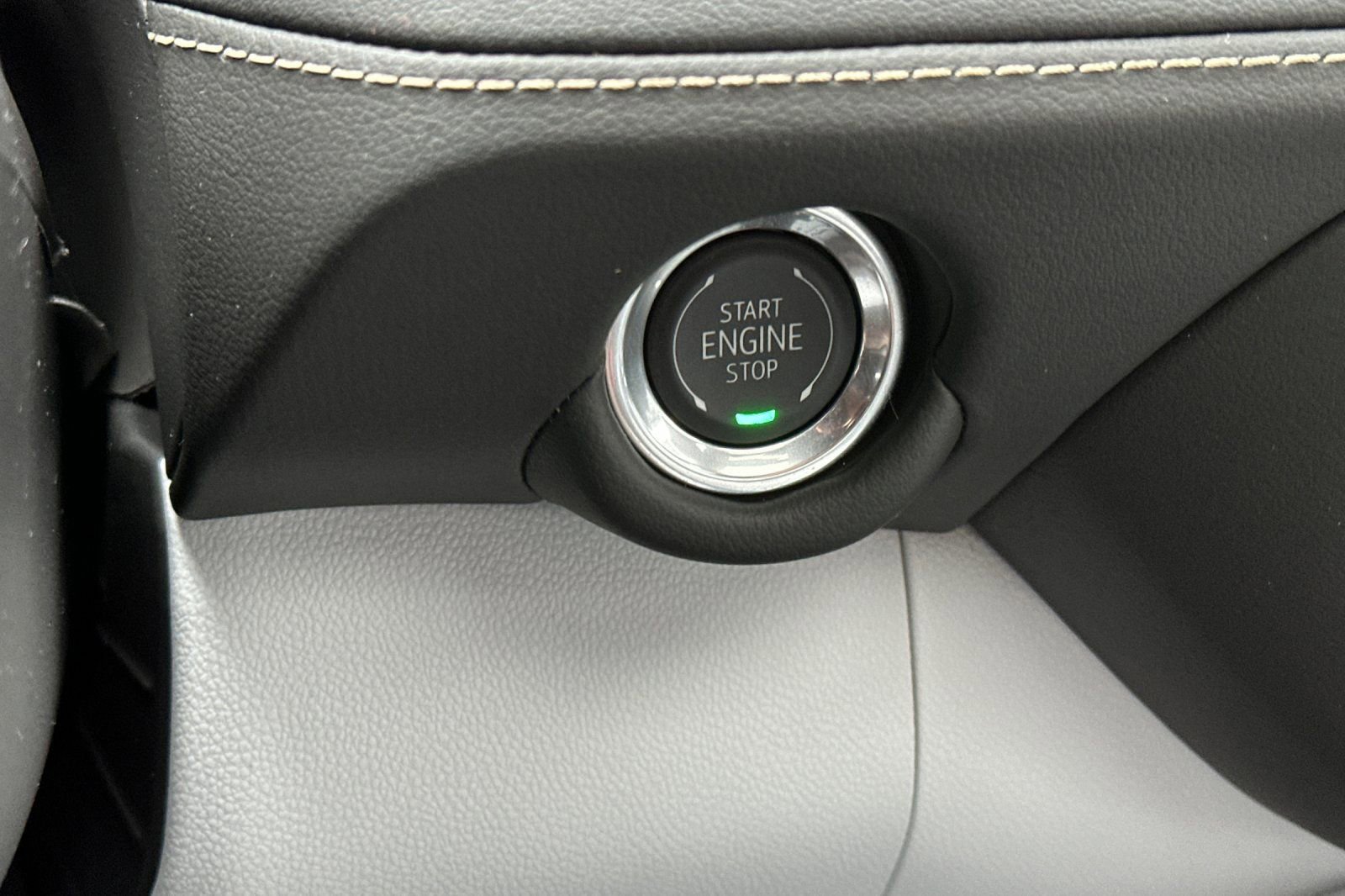 New 2026 Chevrolet Suburban Premier w/ Sun And Tow Package image 28