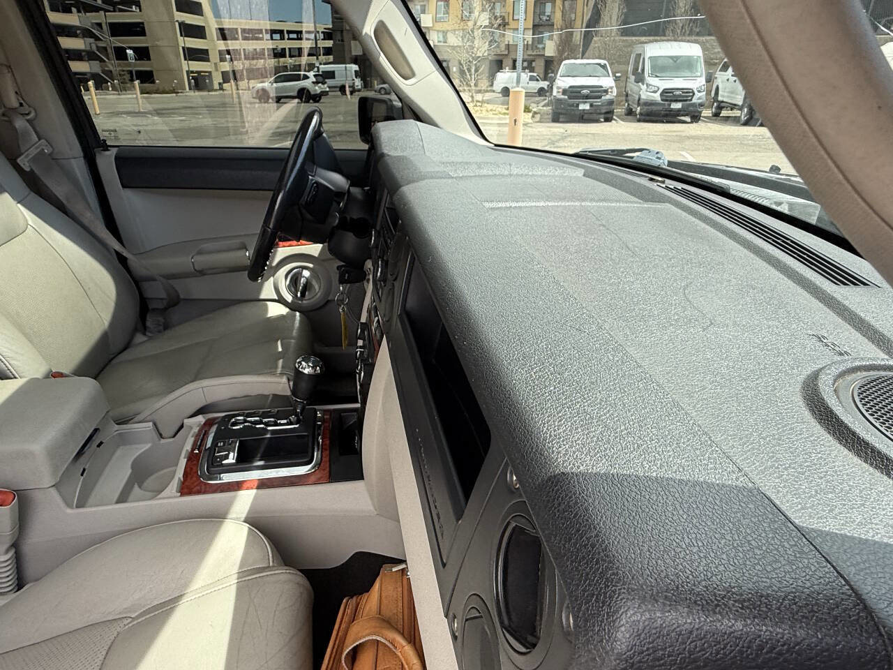 Used 2006 Jeep Commander Limited w/ Trailer Tow Group IV image 27