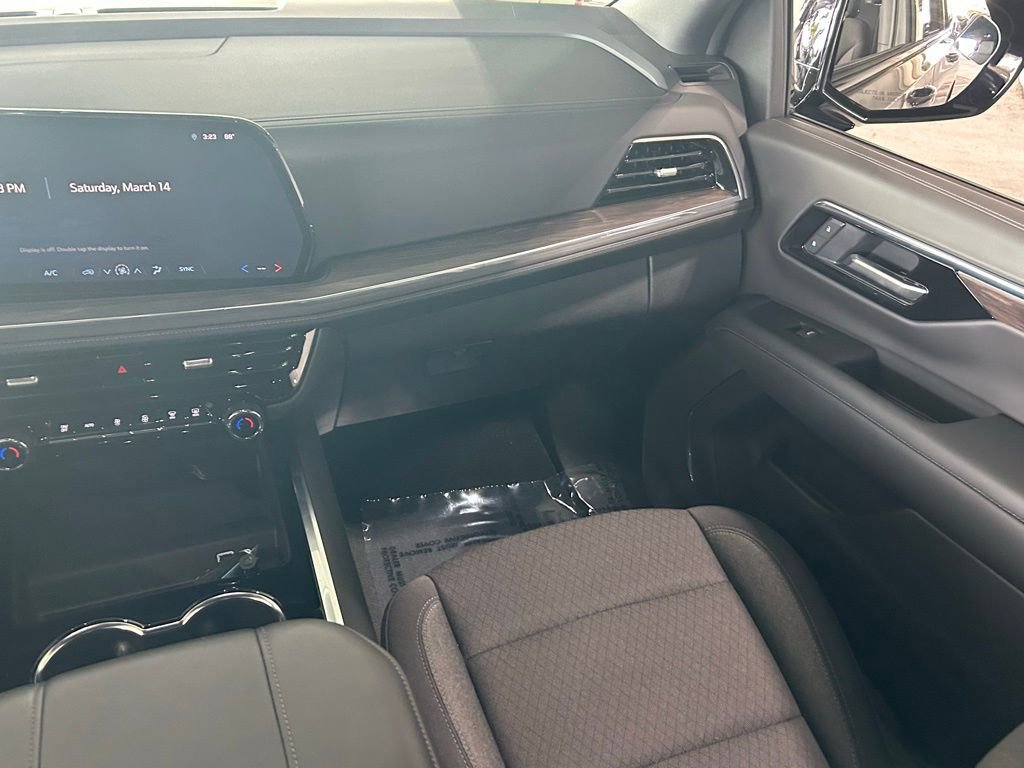 Used 2025 Chevrolet Tahoe LS image 11