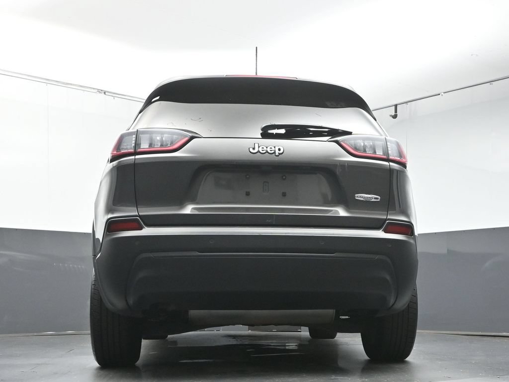 Used 2019 Jeep Cherokee Latitude Plus w/ Comfort/Convenience Group FWD image 34