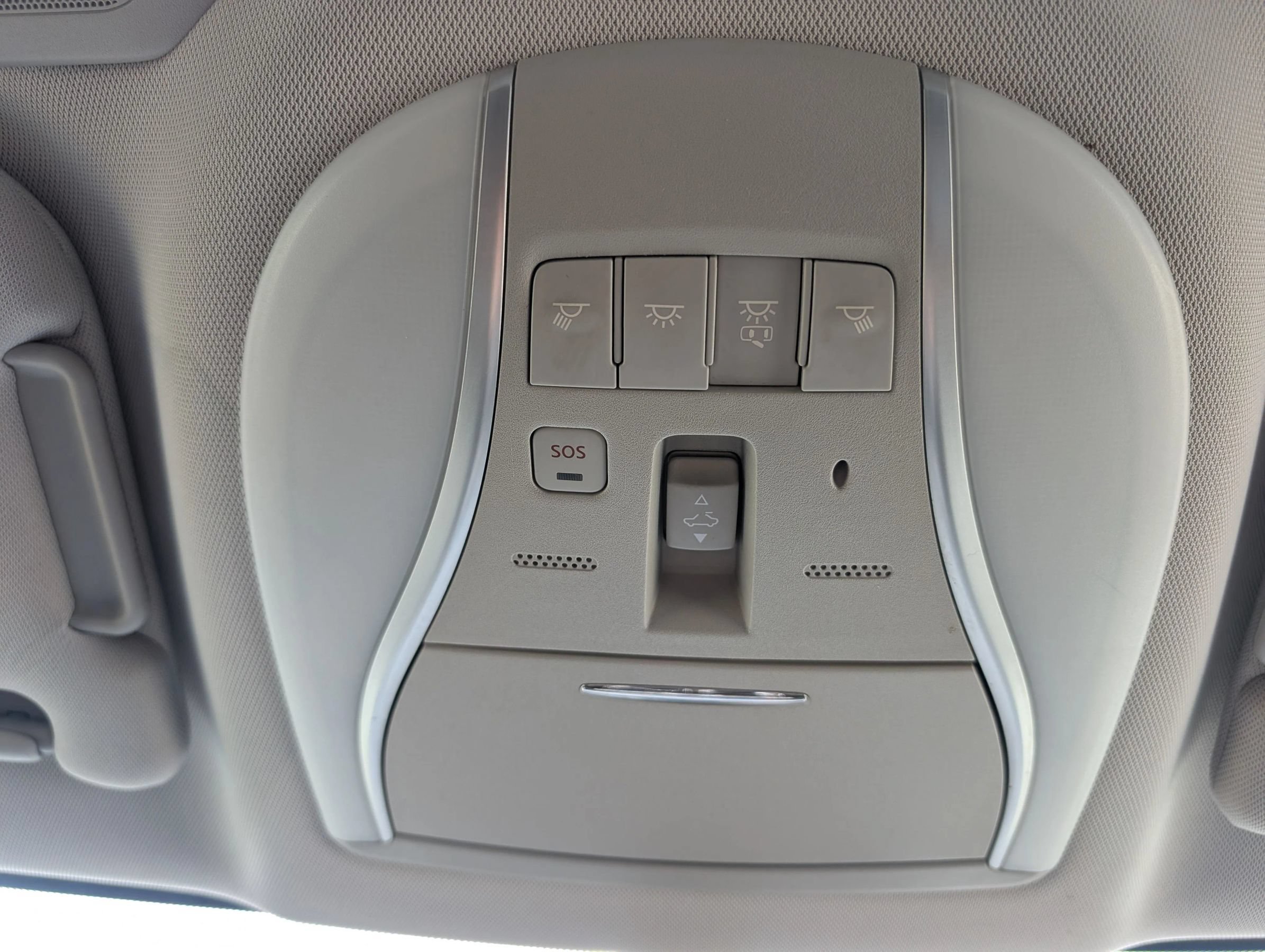 Used 2017 INFINITI QX60 FWD w/ Deluxe Technology Package image 32