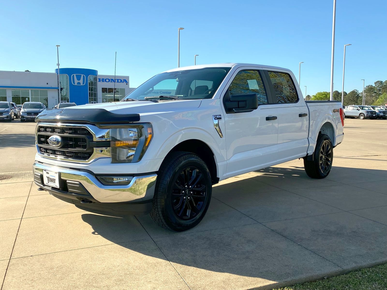 Used 2023 Ford F150 XLT image 3