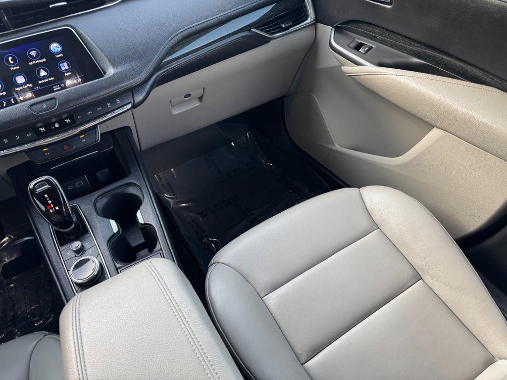 Used 2023 Cadillac XT4 Premium Luxury AWD/4WD image 18