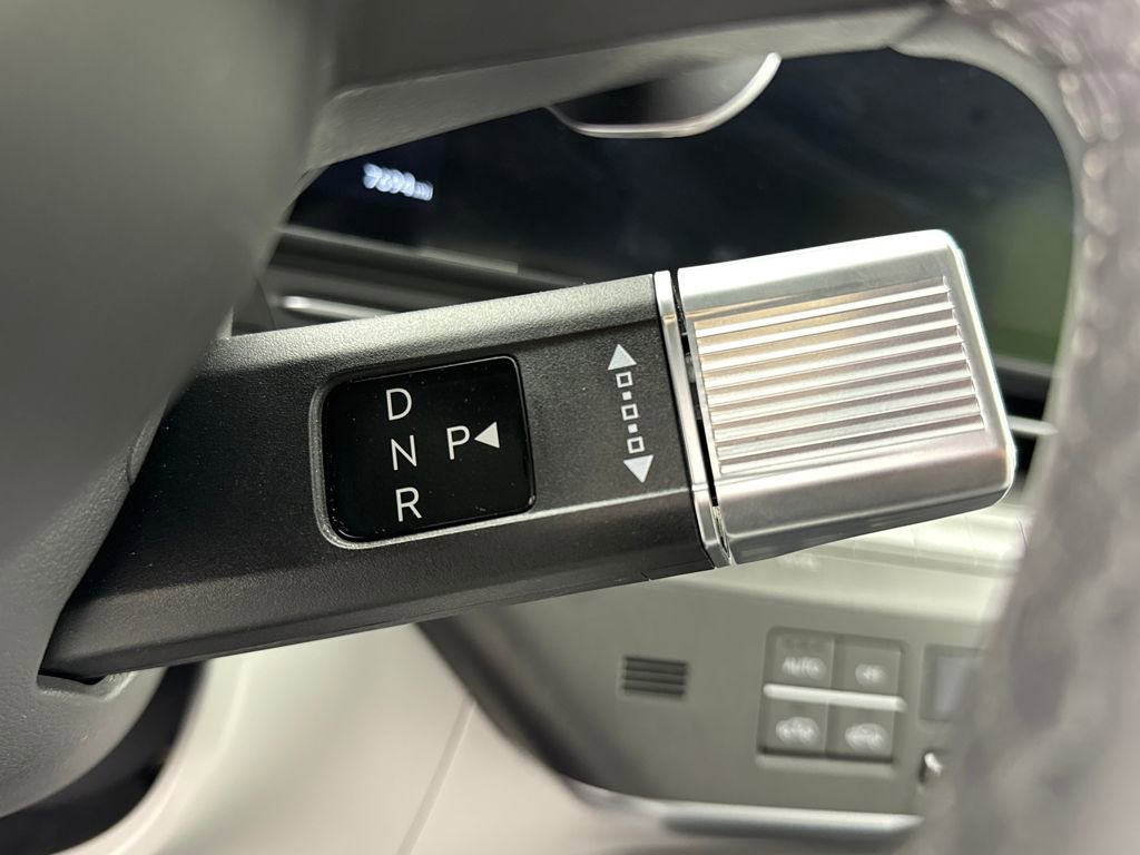 Certified 2025 Hyundai Kona SEL image 23