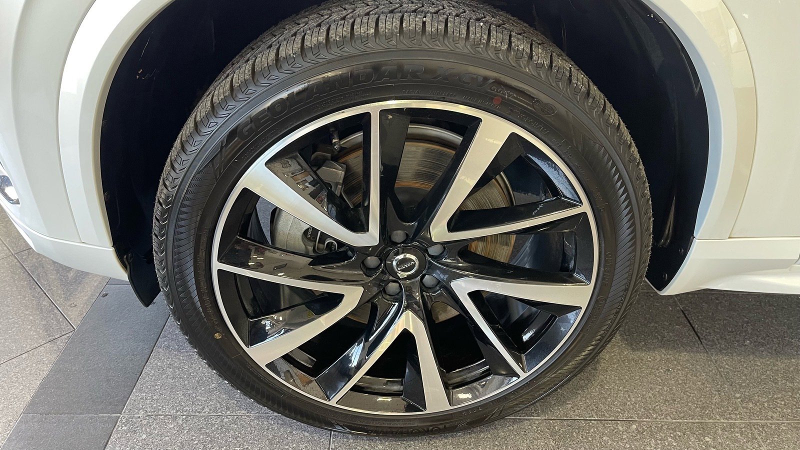 Used 2022 Volvo XC90 T8 Inscription Expression w/ Climate Package AWD/4WD image 22