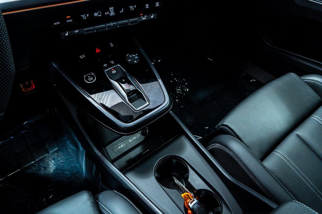 Used 2025 Audi Q4 e-tron Prestige w/ Sport Package image 19