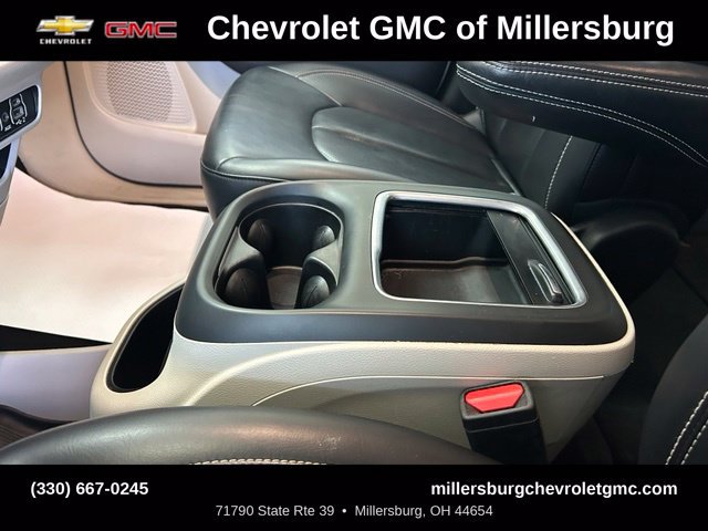 Used 2023 Chrysler Pacifica Touring-L FWD image 26