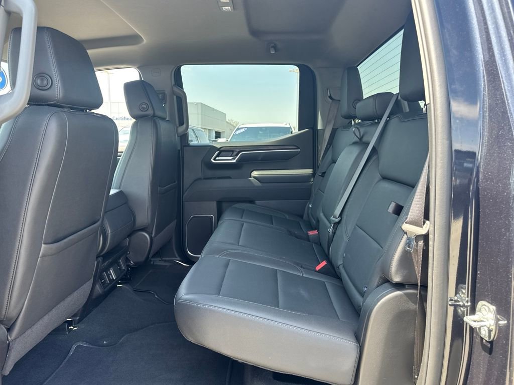Used 2025 GMC Sierra 1500 SLT image 17