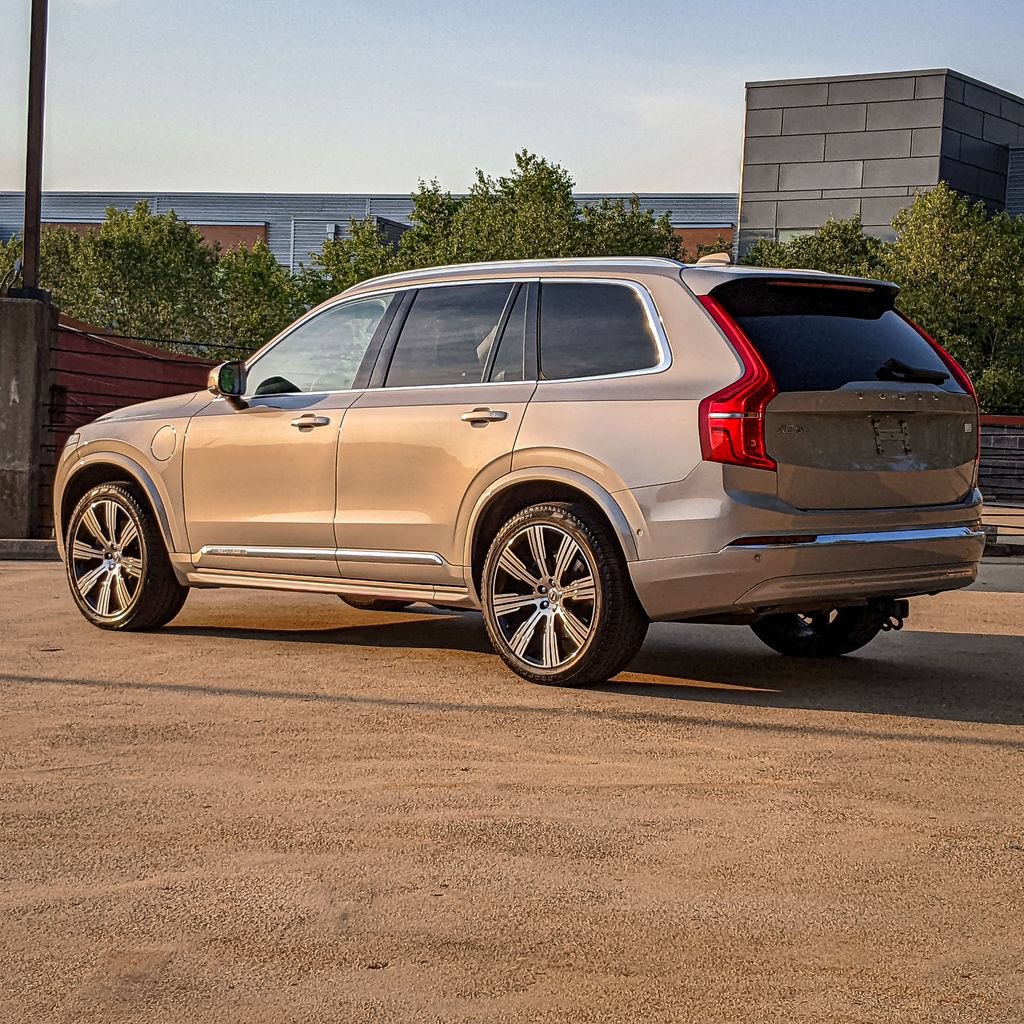 Certified 2023 Volvo XC90 T8 Plus w/ Protection Package Premier AWD/4WD image 4