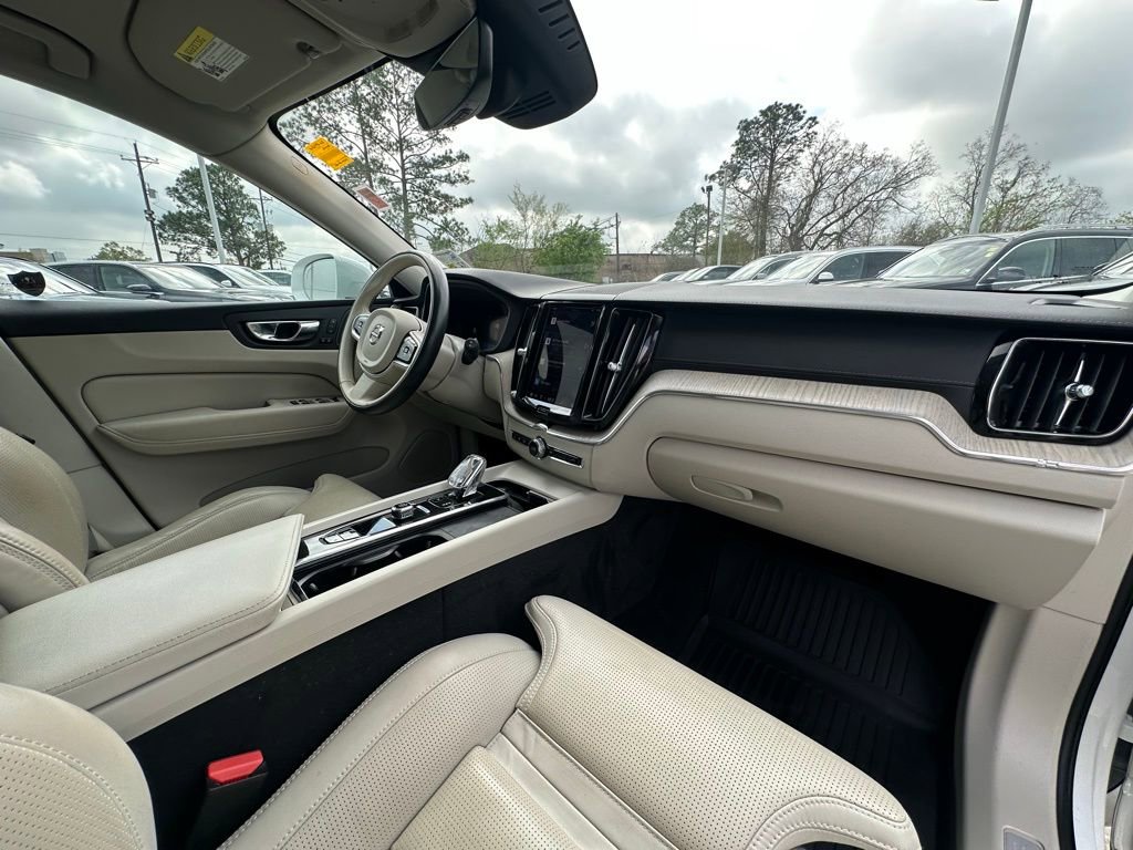 Used 2022 Volvo XC60 B5 Inscription w/ Advanced Package image 29
