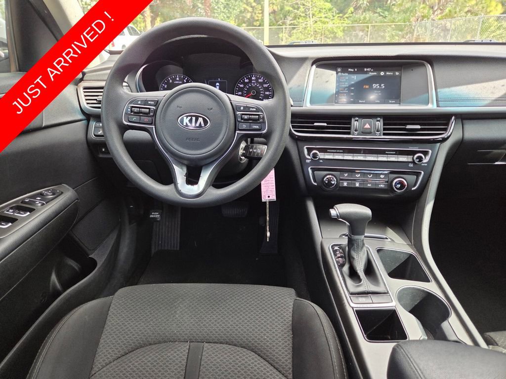 Used 2018 Kia Optima LX w/ 17" Alloy Wheels Package FWD image 7