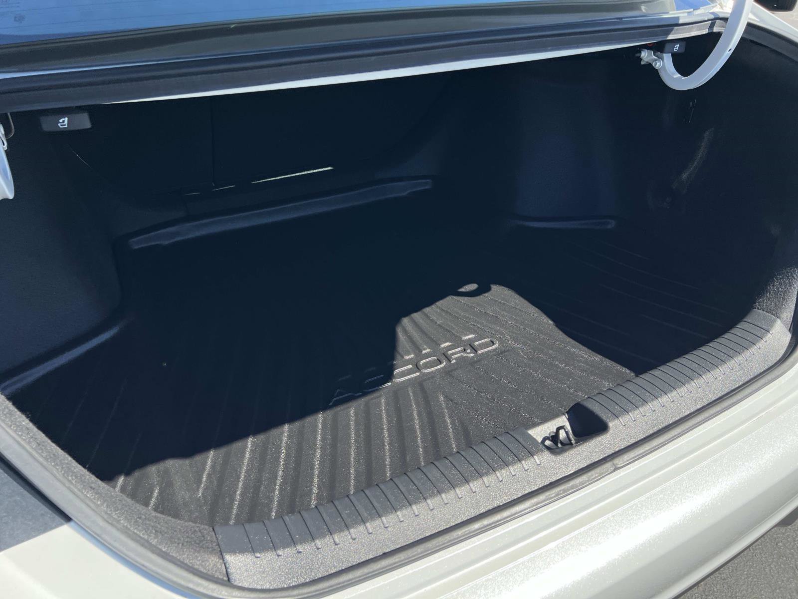 Certified 2023 Honda Accord EX image 22