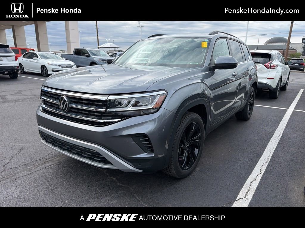 Used 2023 Volkswagen Atlas SE w/ Panoramic Sunroof Package