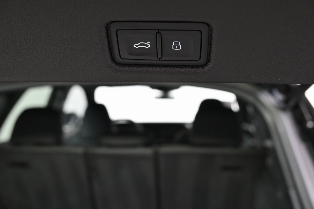 Used 2025 Audi SQ5 Premium Plus image 26
