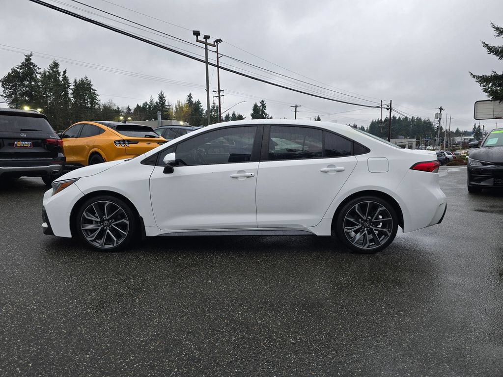 Used 2021 Toyota Corolla SE FWD image 4