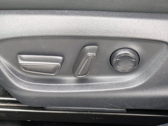 Used 2023 Toyota Camry SE image 17