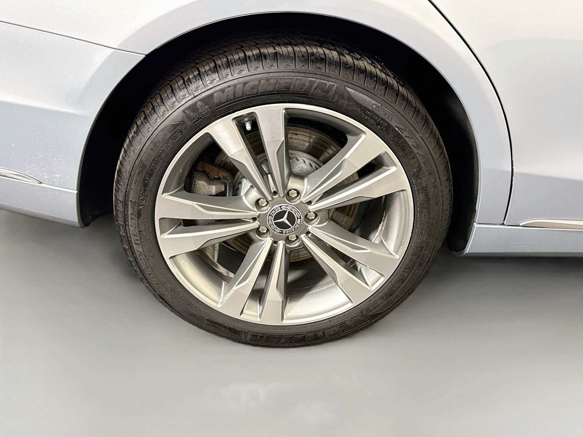 Used 2016 Mercedes-Benz S 550 4MATIC Sedan image 33