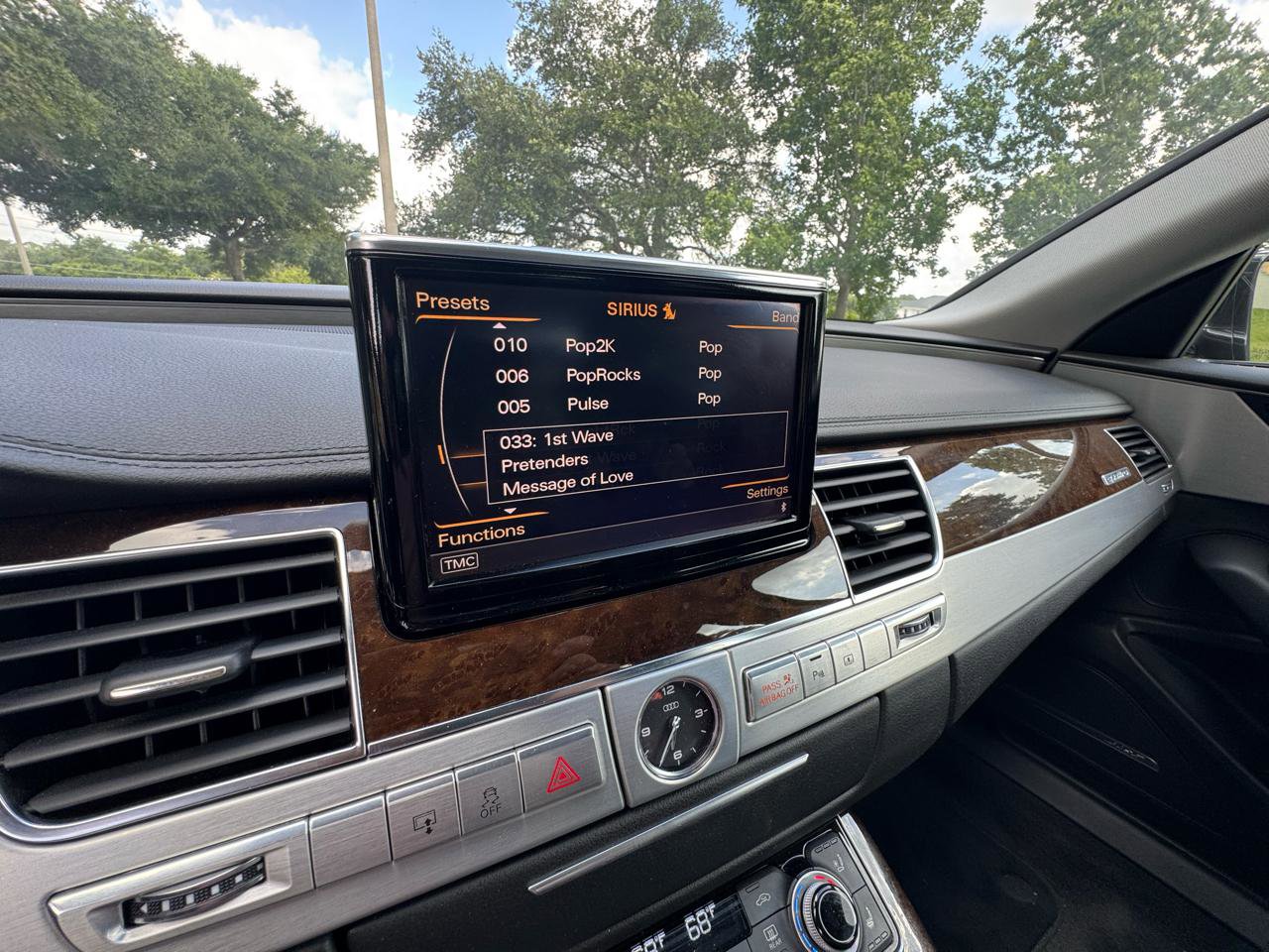 Used 2011 Audi A8 4.2 AWD/4WD image 22