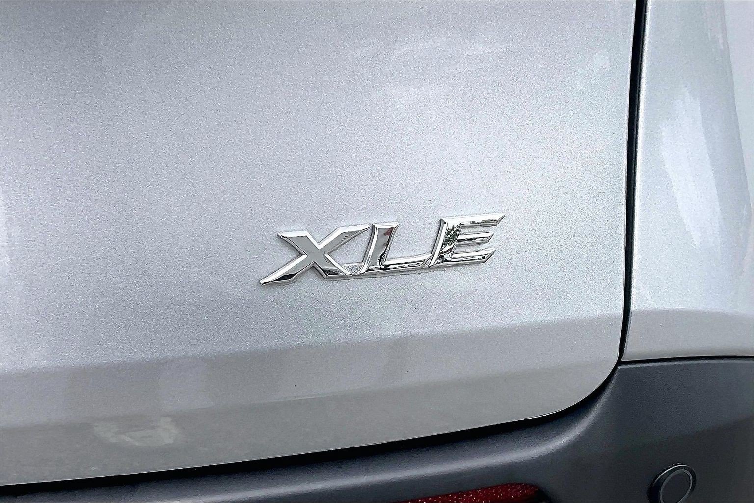 Used 2025 Toyota Sienna XLE FWD image 10