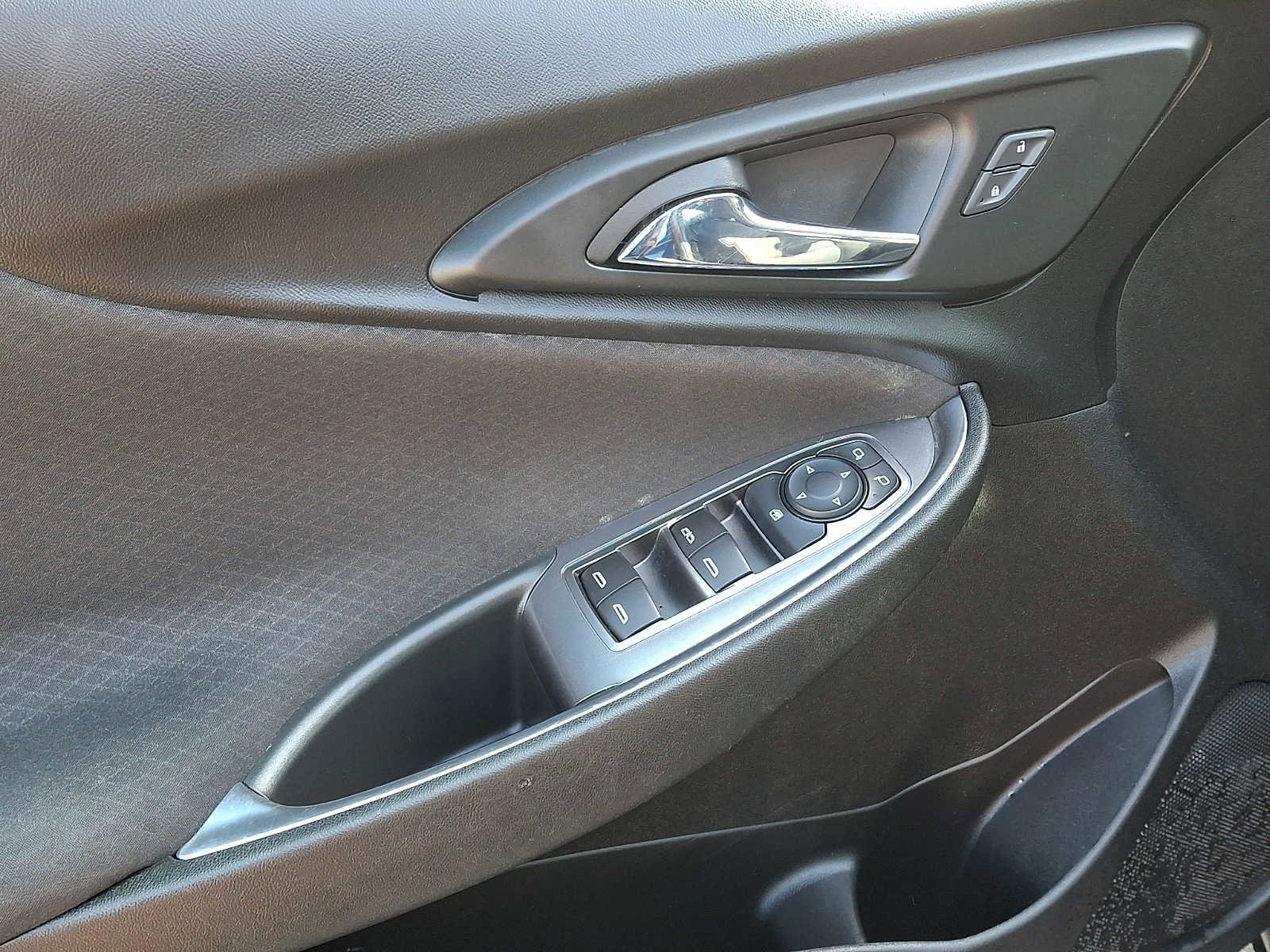 Used 2022 Chevrolet Malibu LT image 12