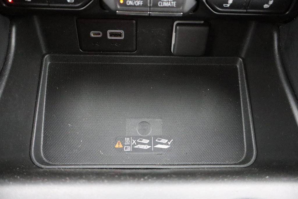 Used 2022 Chevrolet Tahoe Z71 w/ Luxury Package image 15