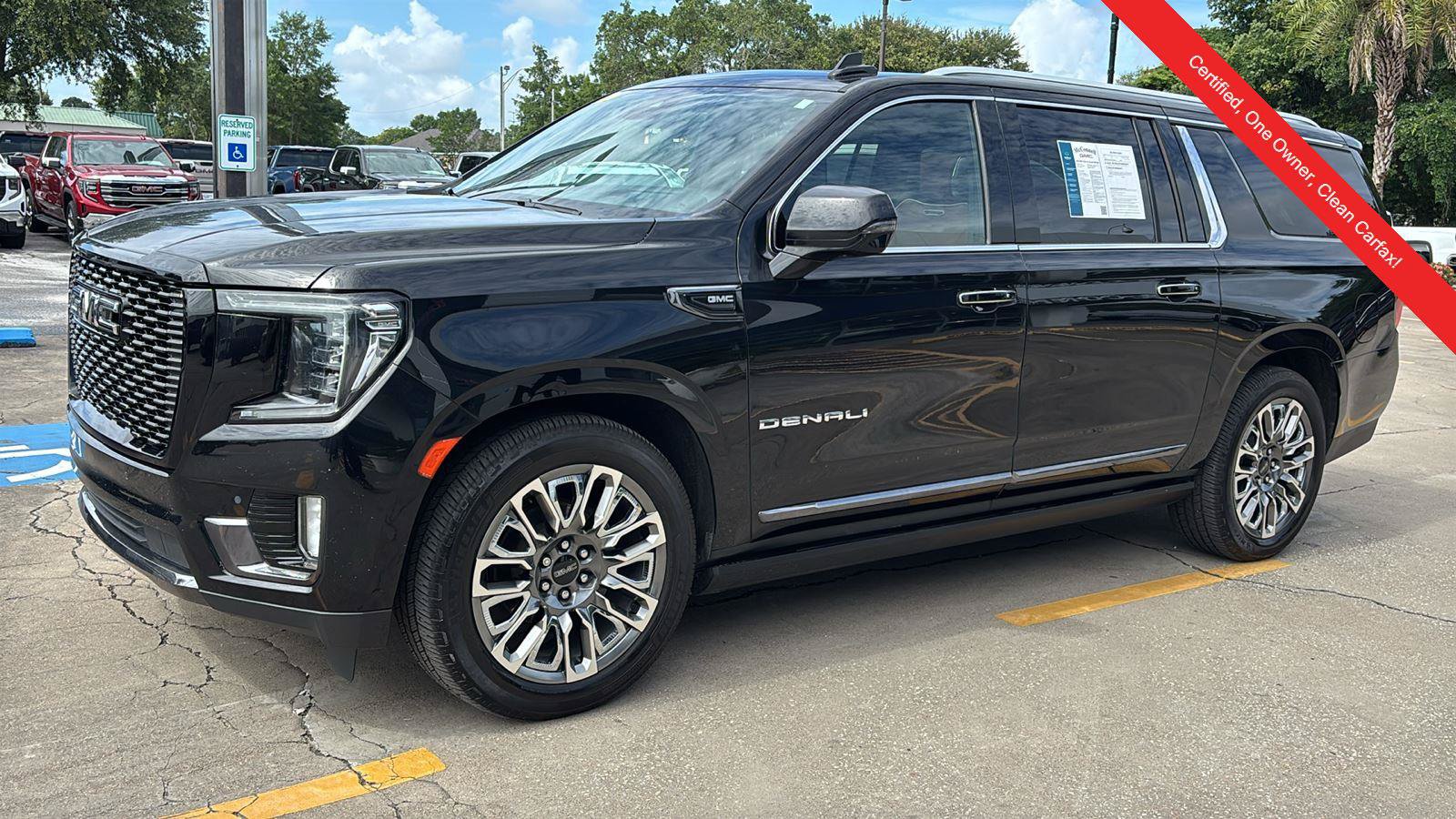Certified 2023 GMC Yukon XL Denali Ultimate w/ LPO, Floor Liner Package AWD/4WD image 3