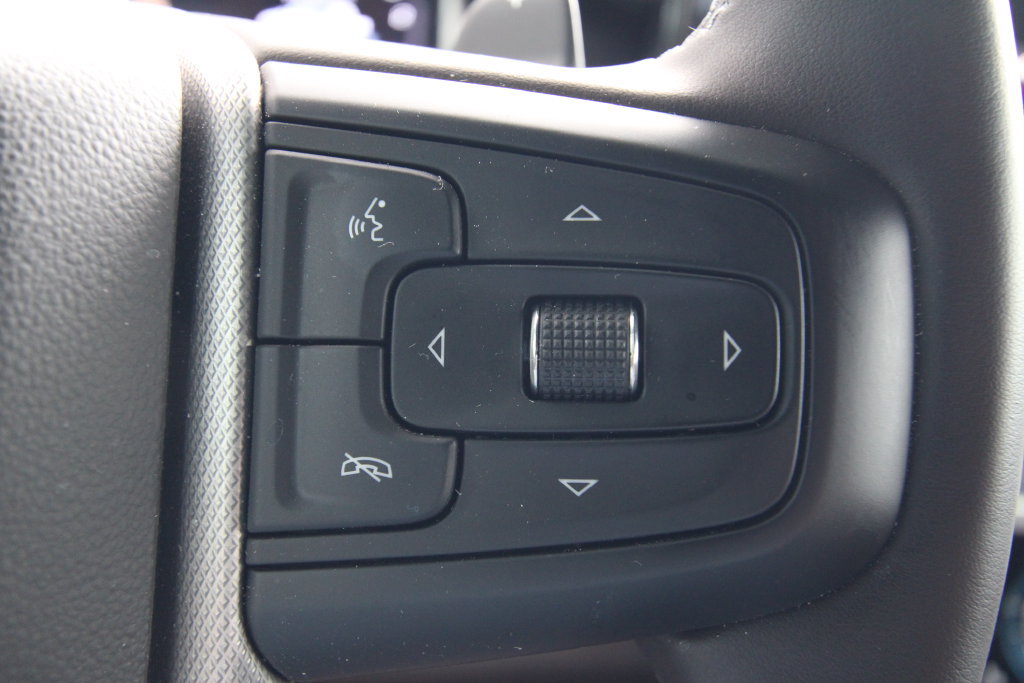 Used 2024 GMC Sierra 1500 Denali w/ Technology Package RWD image 23