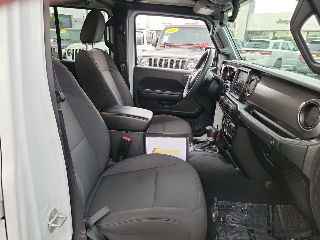 Used 2023 Jeep Gladiator Sport image 18