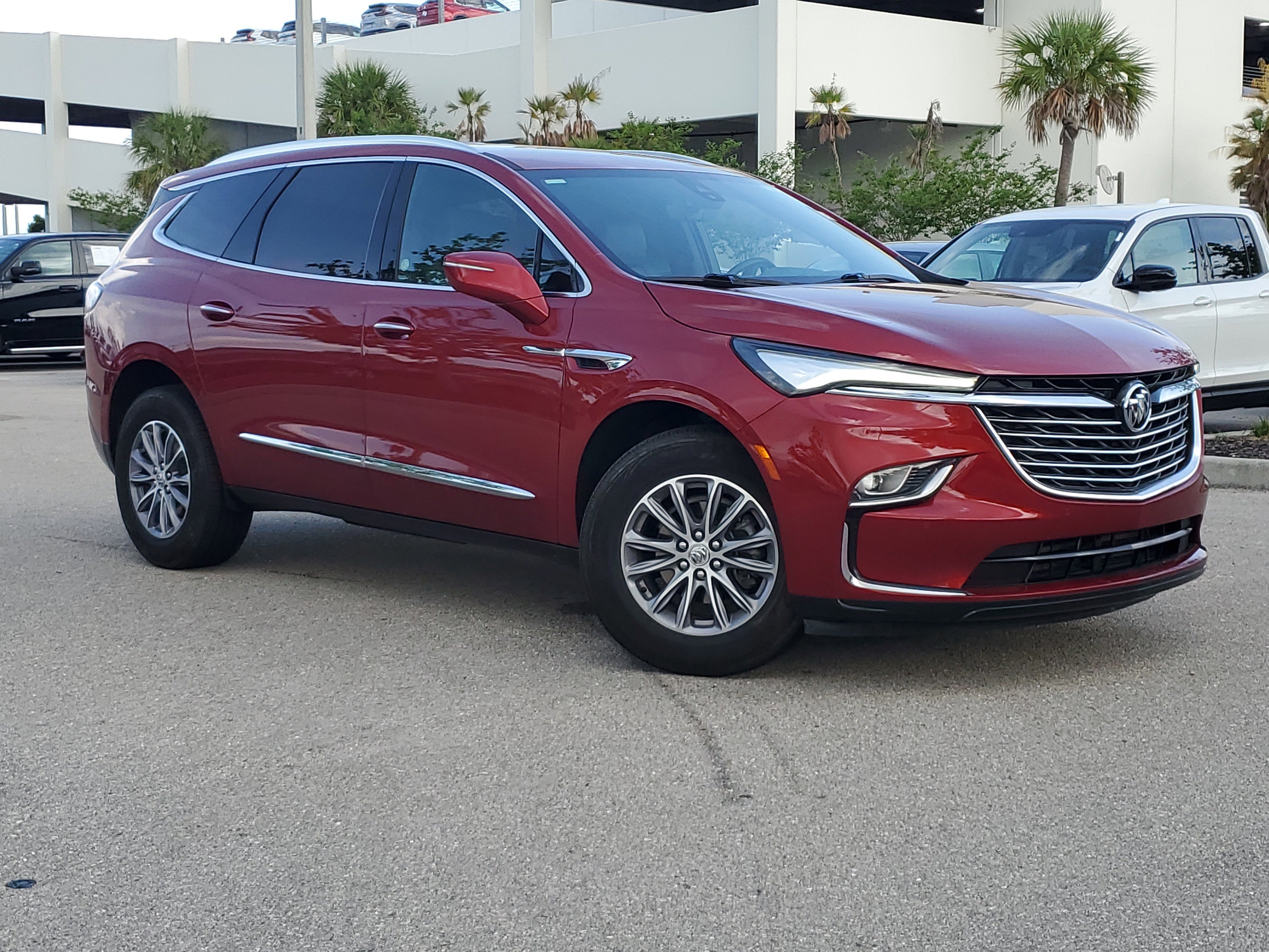 Used 2024 Buick Enclave Premium image 32