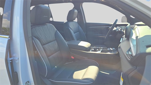 New 2026 Buick Enclave Avenir w/ Super Cruise Package image 14