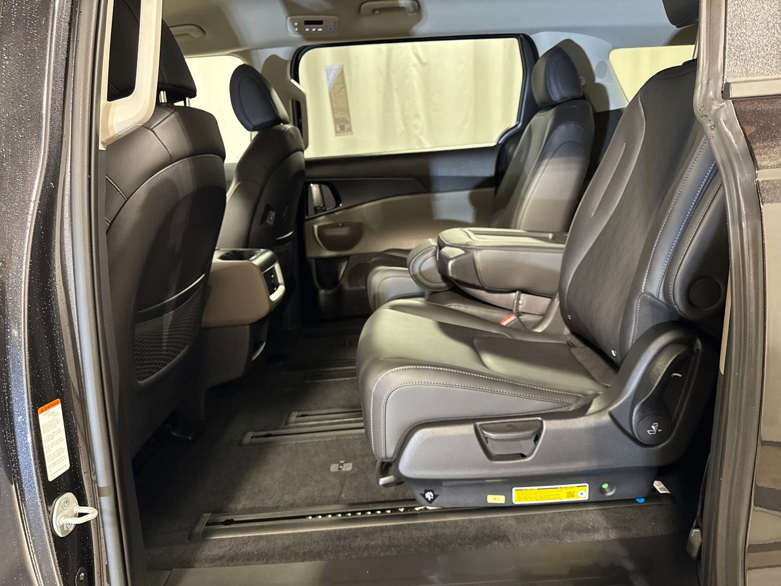 New 2026 Kia Carnival LXS image 5