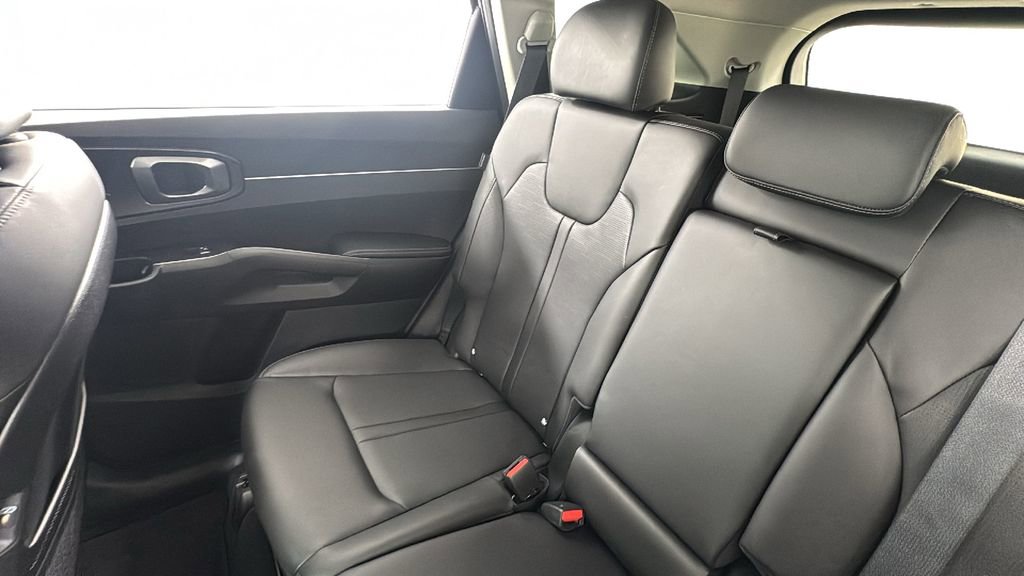 New 2026 Kia Sorento S image 14
