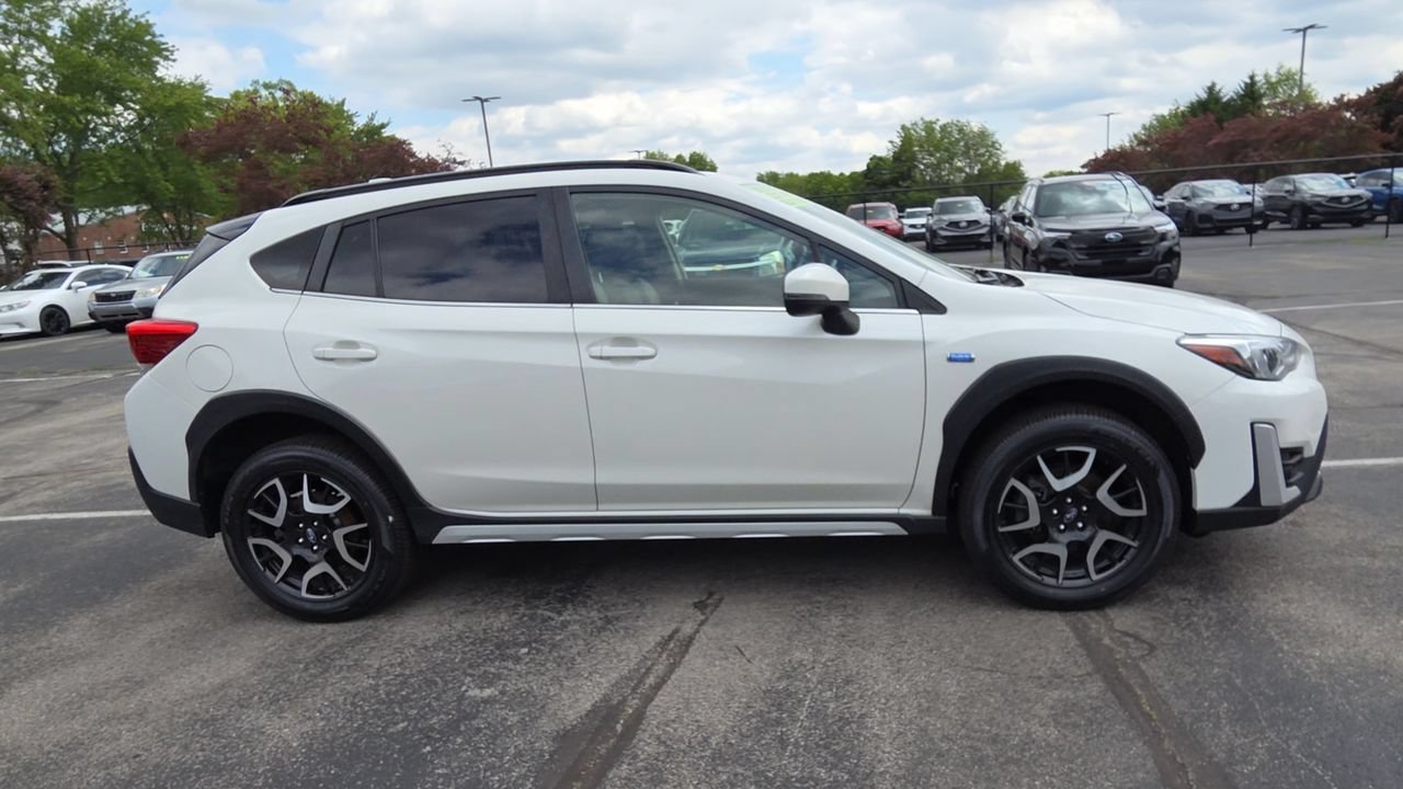 Used 2023 Subaru Crosstrek Hybrid w/ Moonroof Package w/Navigation AWD/4WD image 9