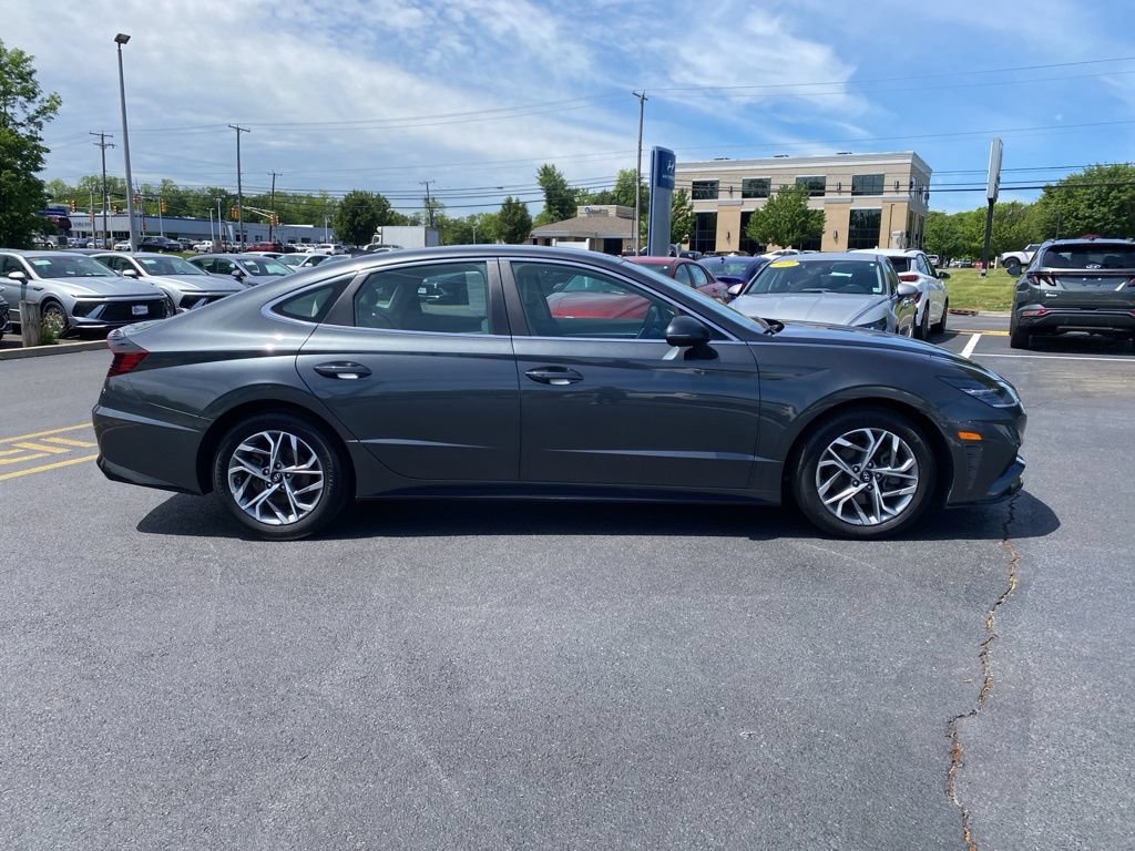 Certified 2023 Hyundai Sonata SEL FWD image 2