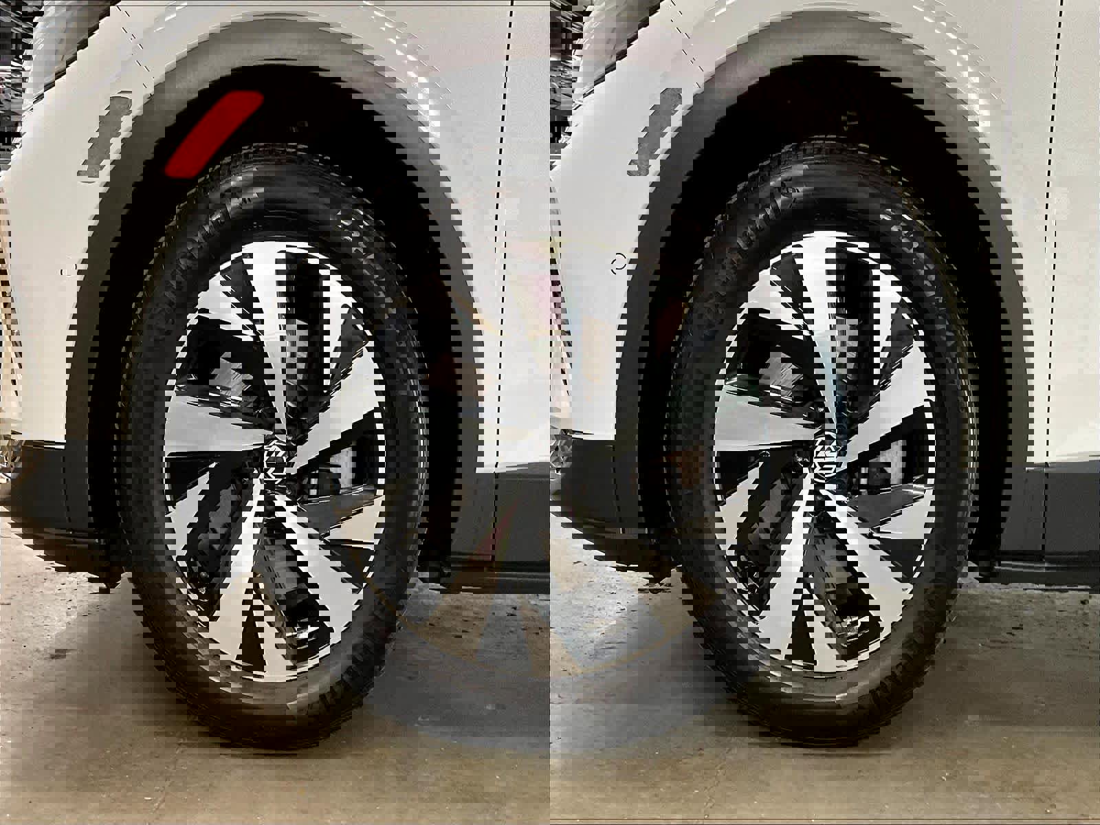 Certified 2024 Volkswagen ID.4 2WD image 11