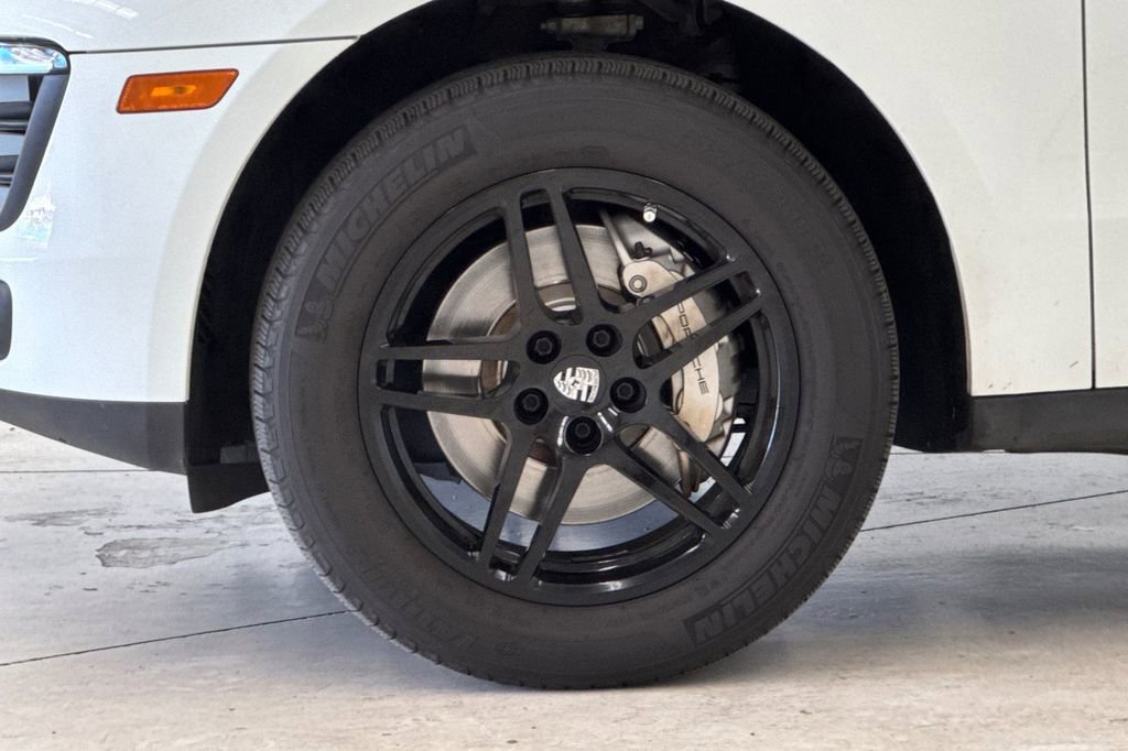 Used 2015 Porsche Macan S AWD/4WD image 27