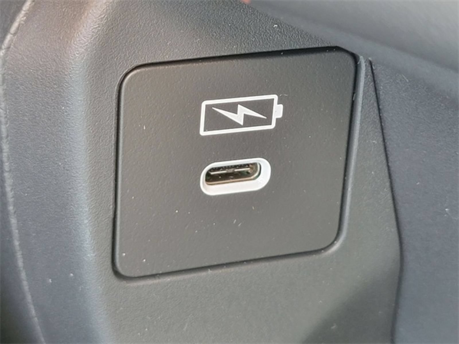 Certified 2025 Honda HR-V Sport image 12