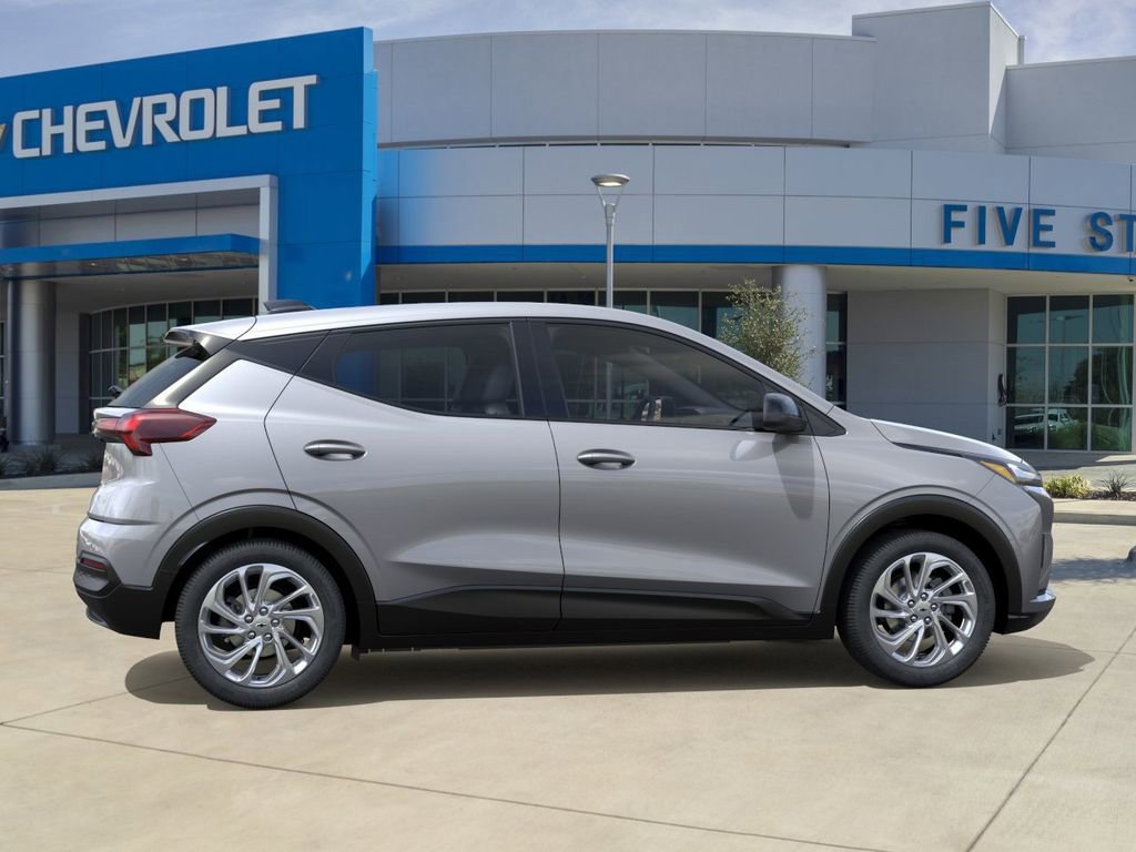 New 2027 Chevrolet Bolt LT w/ Comfort Package FWD image 5