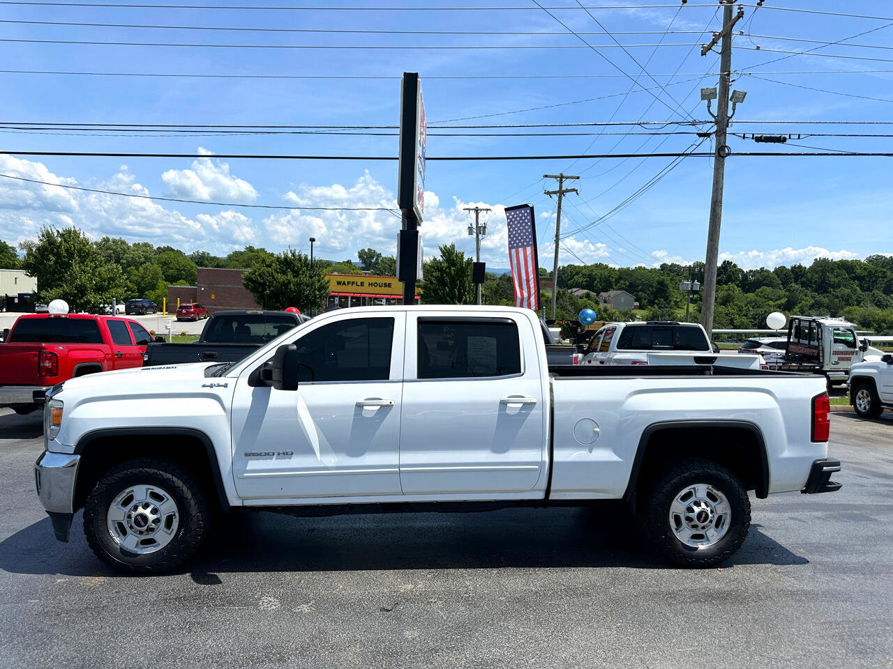 Used 2015 GMC Sierra 2500 SLE image 1