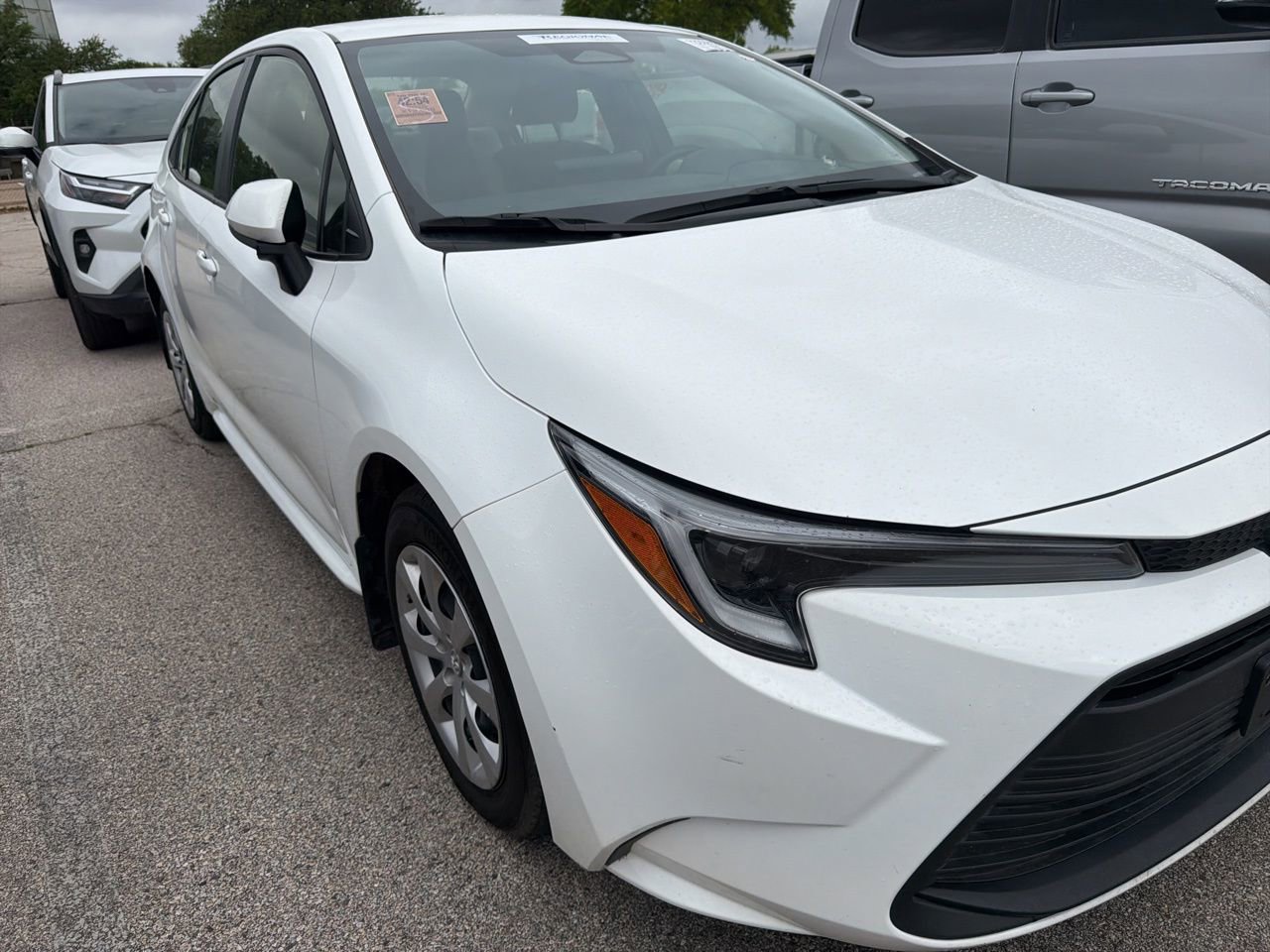 Used 2025 Toyota Corolla LE image 3