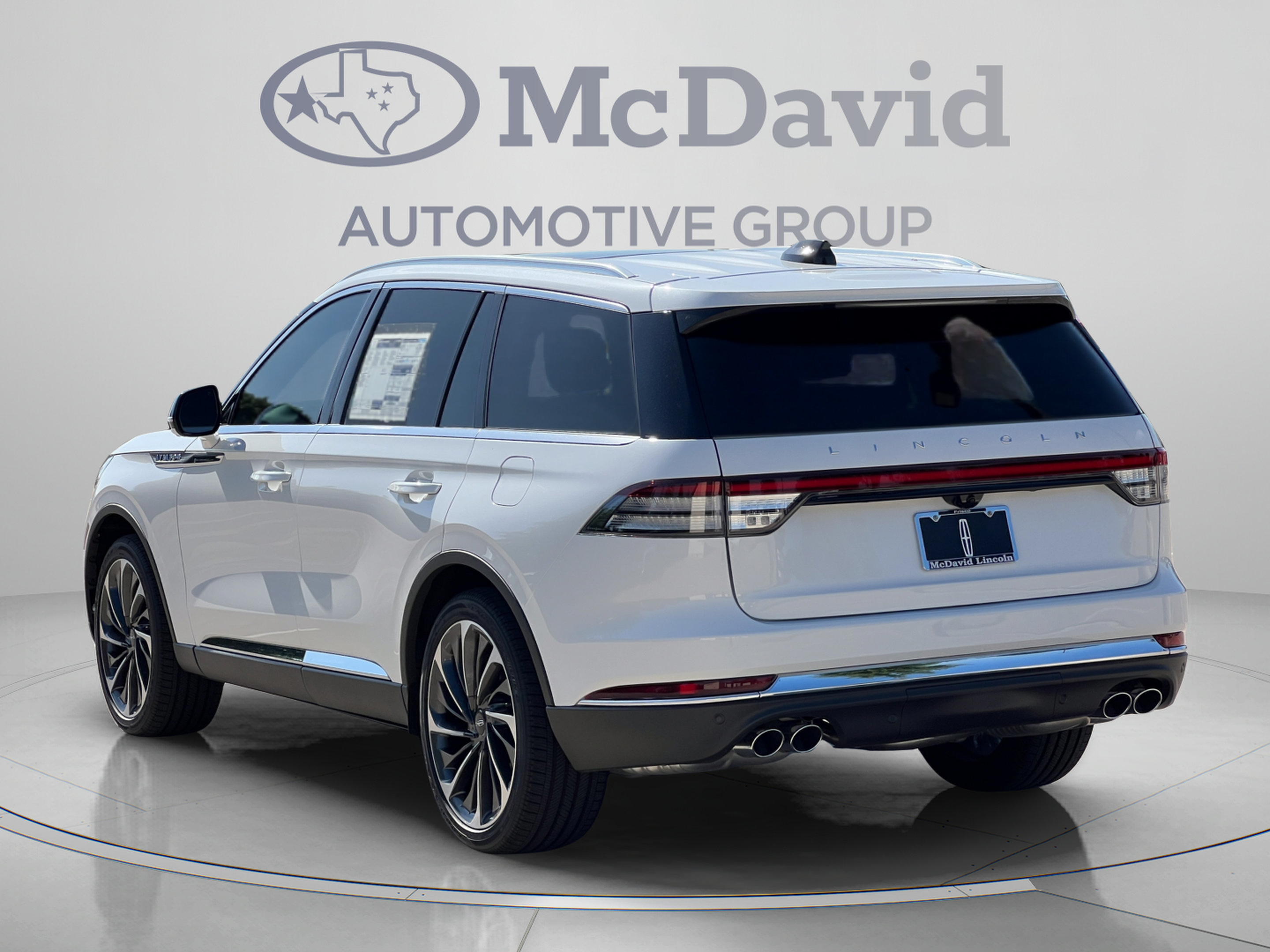 New 2026 Lincoln Aviator Reserve w/ Luxury Package RWD image 5