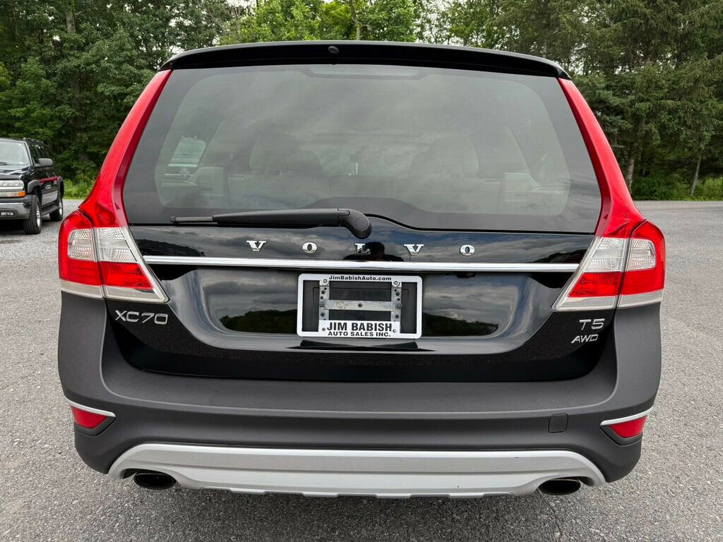 Used 2016 Volvo XC70 T5 Premier w/ Proximity Package image 4