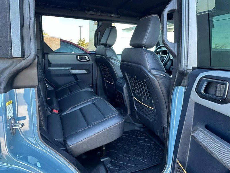 Used 2023 Ford Bronco Badlands w/ Sasquatch Package image 11