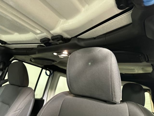 Used 2023 Jeep Wrangler Unlimited w/ 8.4" Radio Group image 12