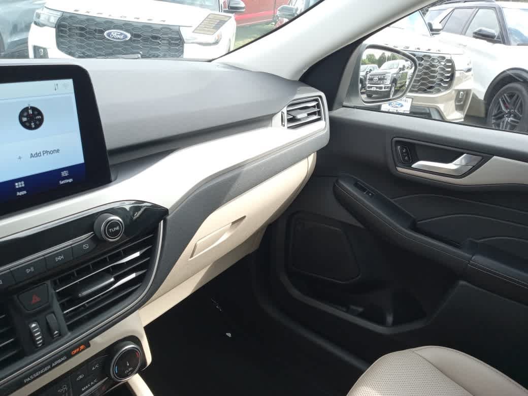 Used 2022 Ford Escape SEL w/ Technology Package AWD/4WD image 22