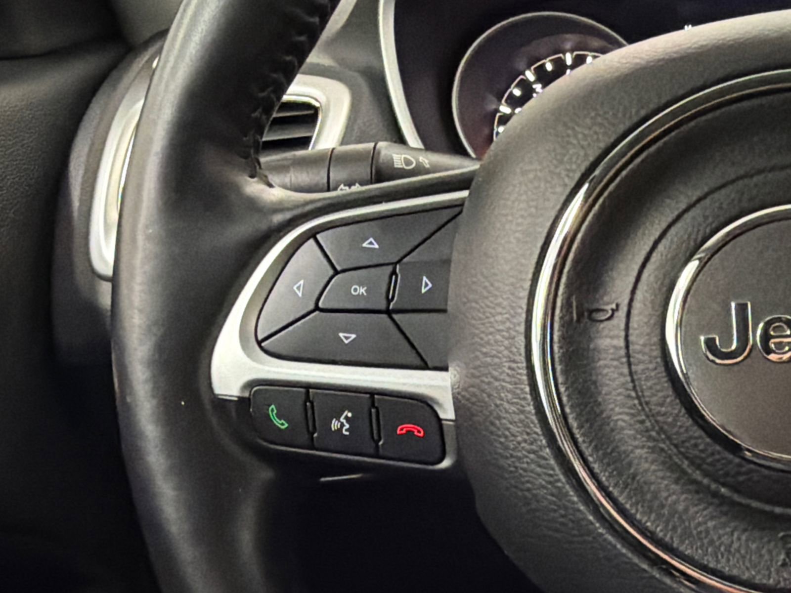 Used 2018 Jeep Compass Sport w/ Cold Weather Group image 19