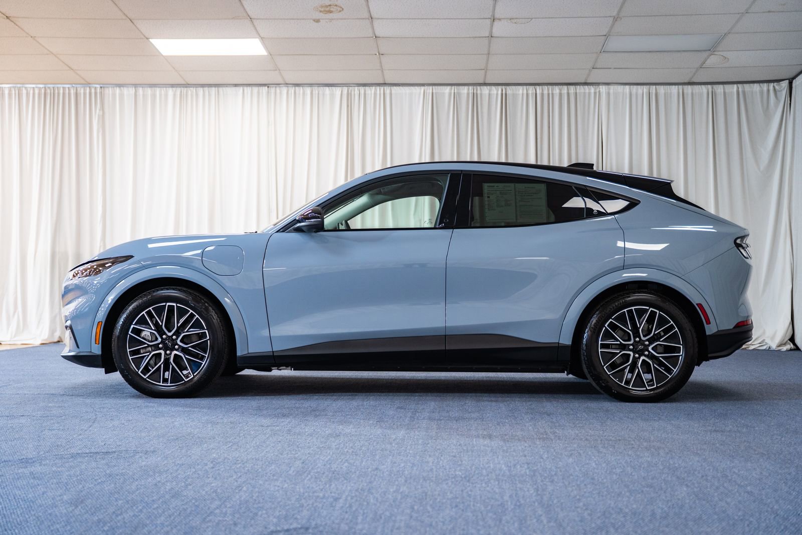 Certified 2025 Ford Mustang Mach-E Premium image 5