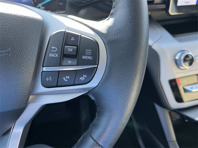 Used 2023 Ford Explorer XLT image 32