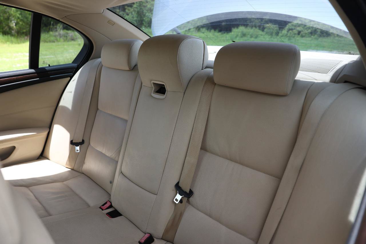 Used 2010 BMW 528i Sedan RWD image 8