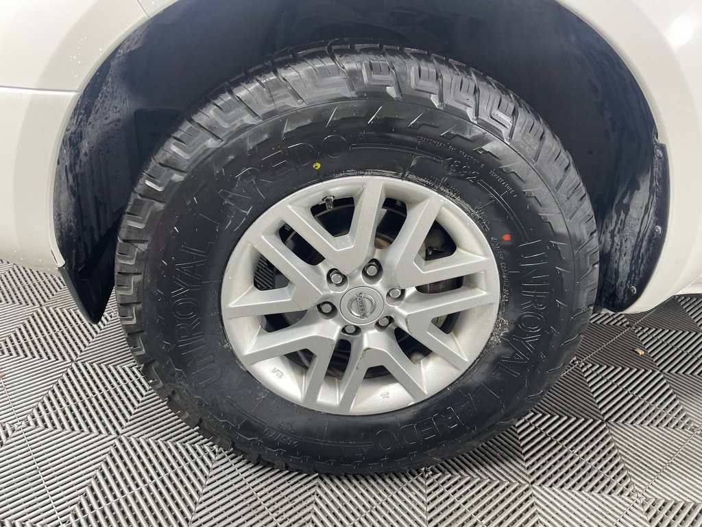 Used 2017 Nissan Frontier SV image 11